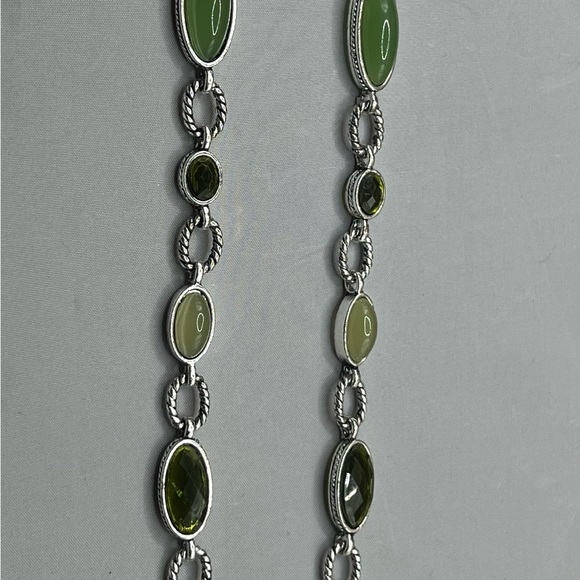 Trifari Vintage Green Chalcedony & Peridot Station Necklace 16” NWT - Picture 8 of 12